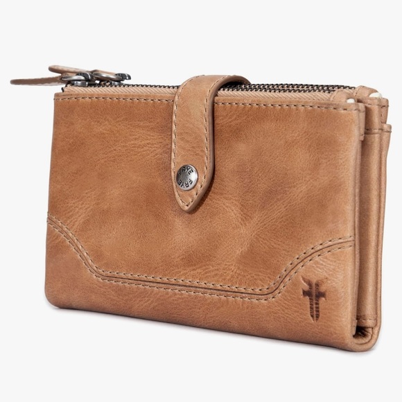NWT Frye Leather Women's Wallet - Picture 4 of 10